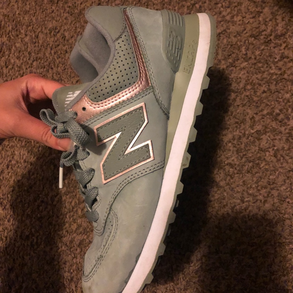 New balance shoes